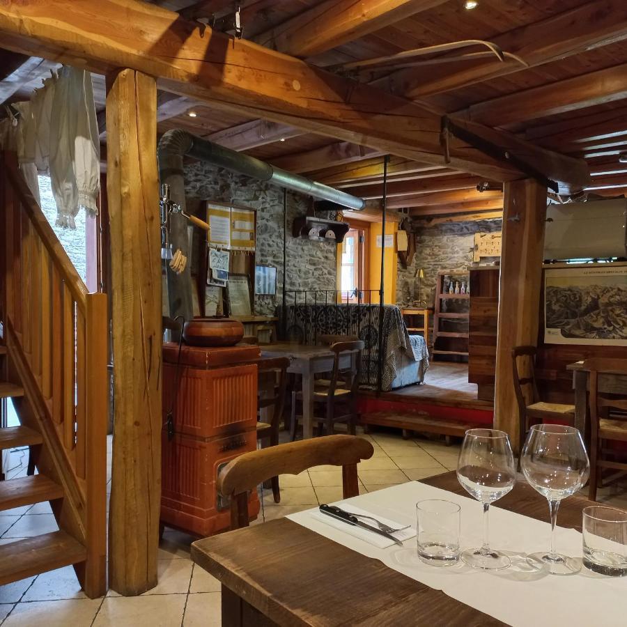 Albergo Diffuso La Marmu Osteria Della Croce Bianca มาร์โมรา ภายนอก รูปภาพ