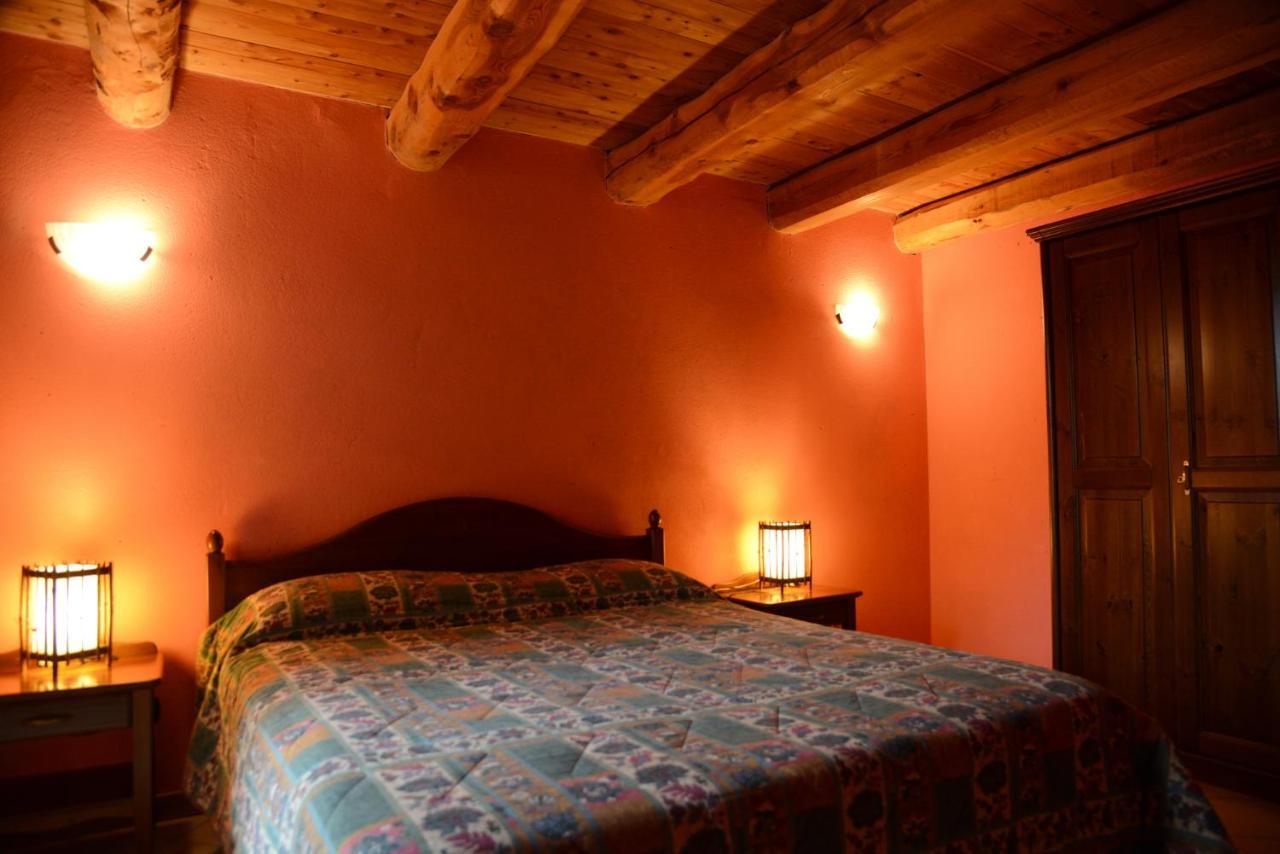 Albergo Diffuso La Marmu Osteria Della Croce Bianca มาร์โมรา ภายนอก รูปภาพ