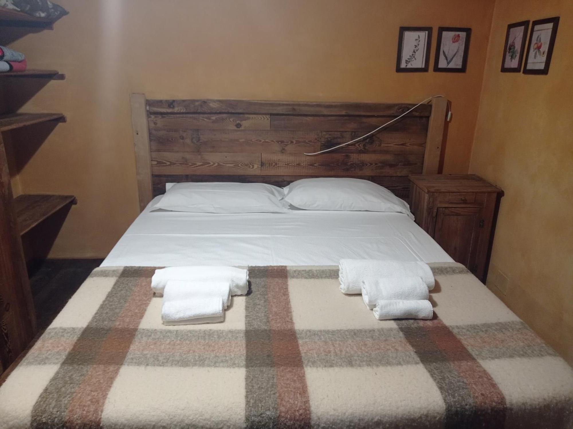 Albergo Diffuso La Marmu Osteria Della Croce Bianca มาร์โมรา ภายนอก รูปภาพ
